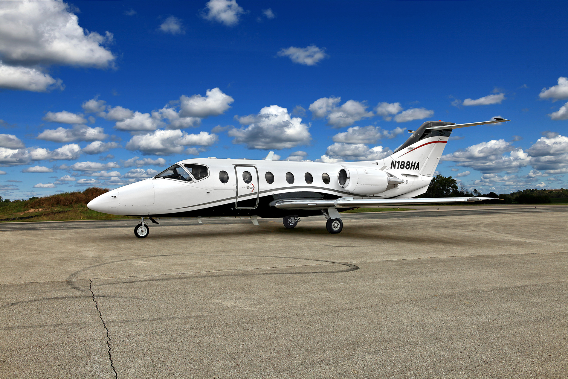 B400A, snRK-164, N188HA for Jet Access
 
Copyright Info Contact: Barry Gray
Biz Jet Photos, Inc. (847-367-9024)
bgray@bizjetphoto.com
www.bizjetphoto.com